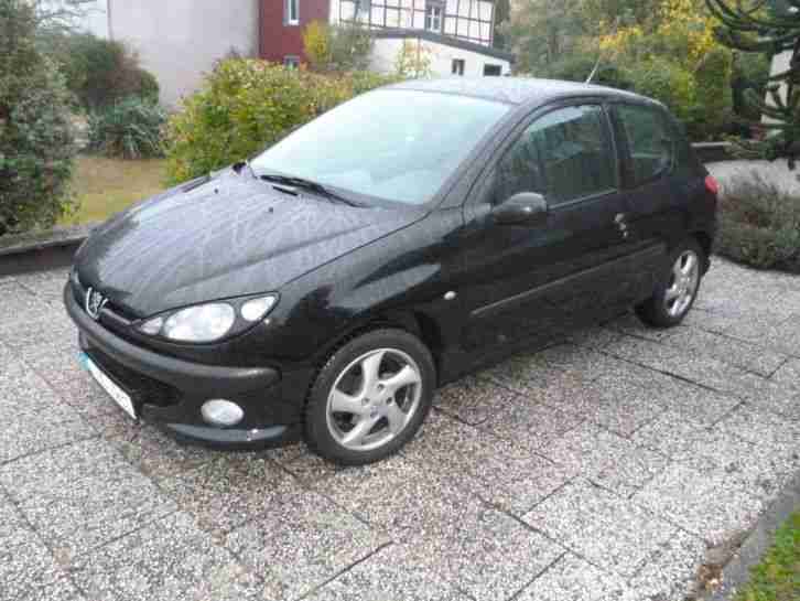Peugeot 206 EZ 12/2001 Tüv 7/2018 110 PS in 52355 Düren