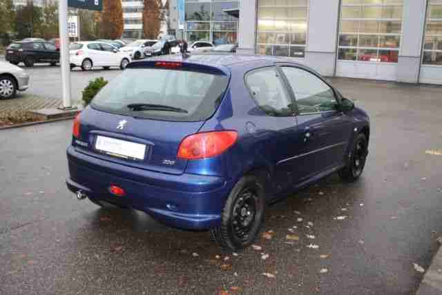 Peugeot 206 Tendance 110 1.Hand // Scheckheft gepfl.