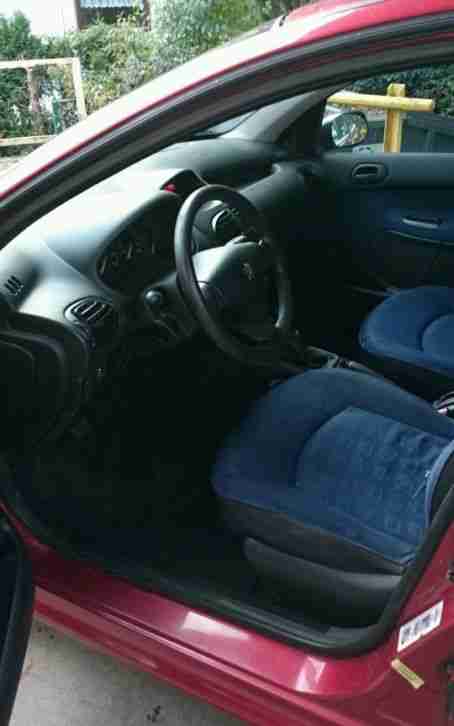 Peugeot 206 zum Ausschlachten oder reparieren für Bastler Bj 2002 TÜV 07.2015