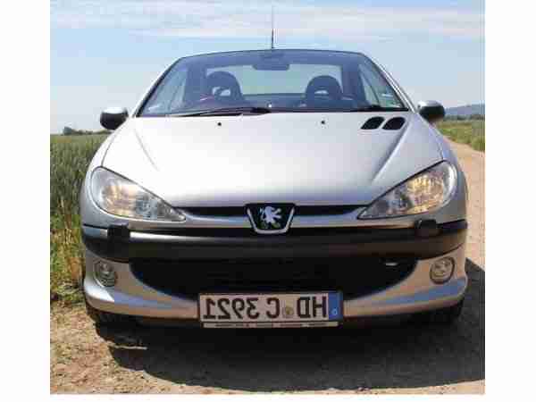 Peugeot 206cc Cabrio Vollleder sehr gepflegt 100Kw/136Ps. Tüv 02/2016 E-Verdeck
