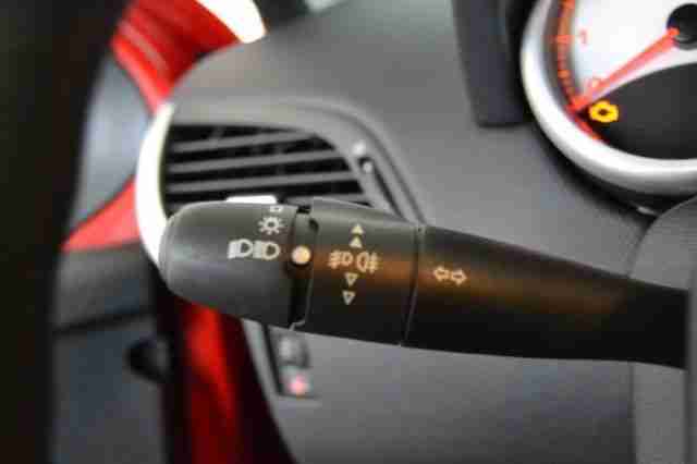 Peugeot 207 1.4 Urban Move 75 Klima * NSW * LM-Felgen