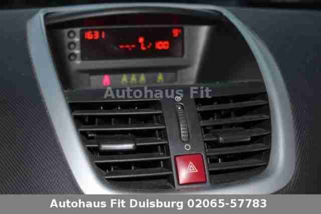 Peugeot 207 1.Hand Scheckheft