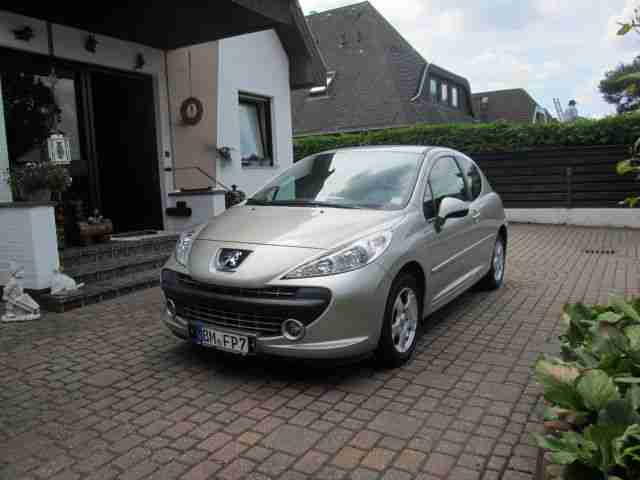 Peugeot 207 120 Sport 2Hand Klima Scheckheft Tüv neu1A*