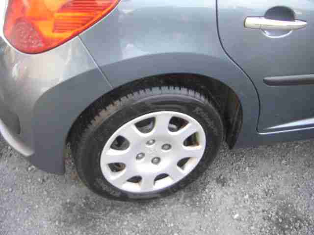 Peugeot 207 5trg. +2.Hand+NUR 59 tkm+KLIMA+ALUS+TÜV NEU