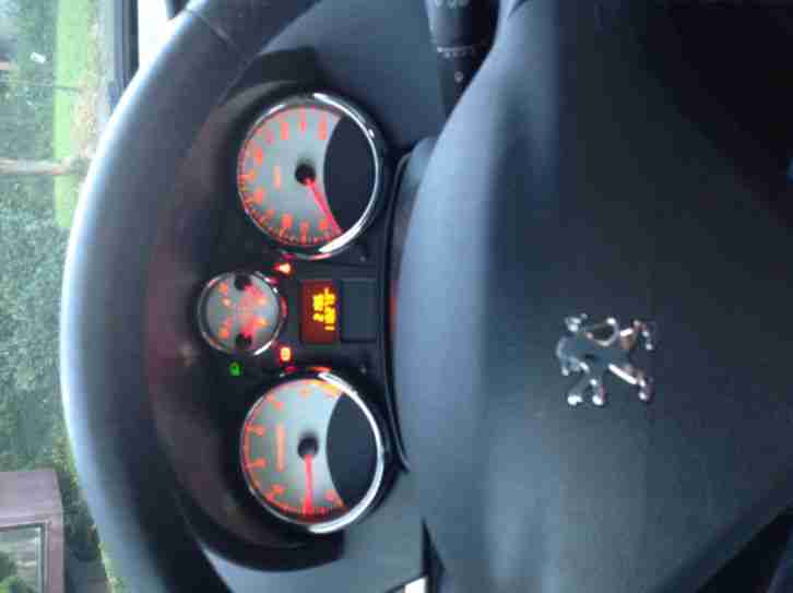 Peugeot 207 75 Urban Move weiss, ideal für Fahranfänger