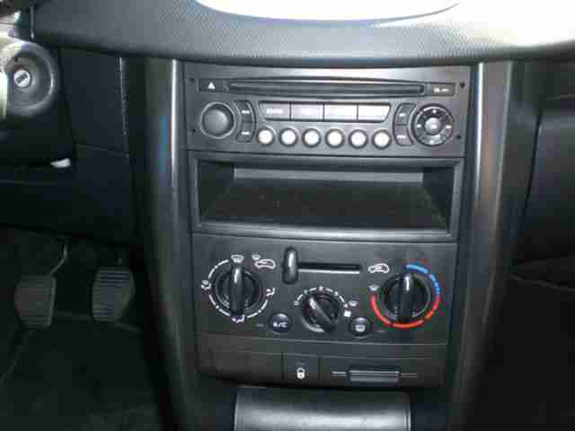Peugeot 207 75 aus 1. Hand Klimaalage