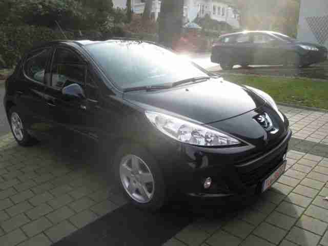 Peugeot 207 90 HDi FAP (Blue Lion) 99G.1-Hand