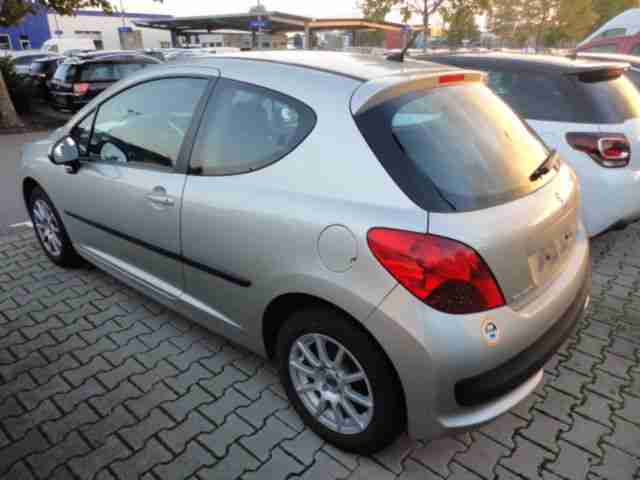 Peugeot 207 90 Sport ALU Klima 2.Hand TÜV 06-2015