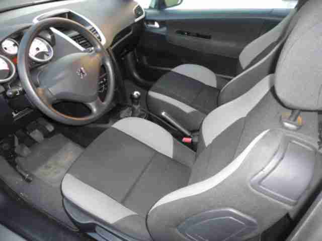 Peugeot 207 90 Sport ALU Klima 2.Hand TÜV 06-2015