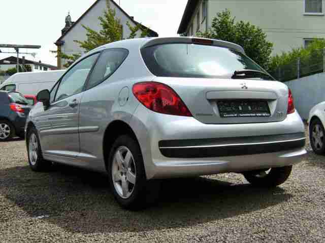 Peugeot 207 90 Sport Garantie und neu Tüv inkl.