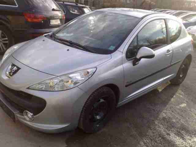 Peugeot 207 95