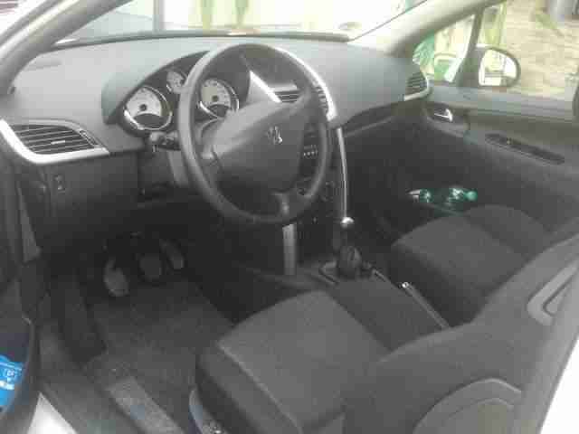 Peugeot 207 95 VTi sport