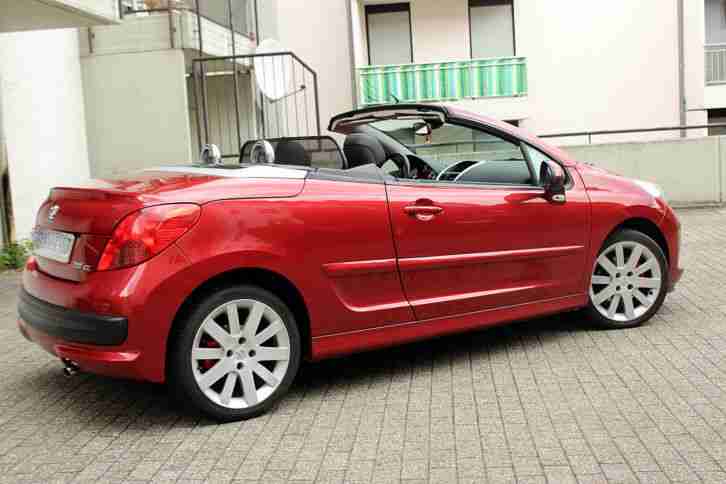 Peugeot 207 CC Cabrio Sehr Gepflegt mit hohem Komfort Vollleder