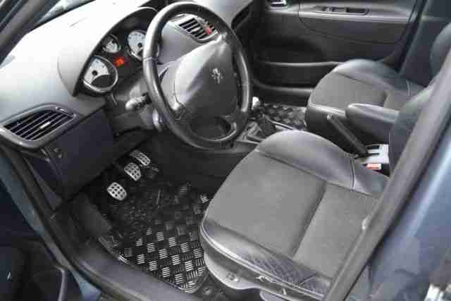 Peugeot 207 Platinum 1.6 Klima -Panorama-Alufelgen