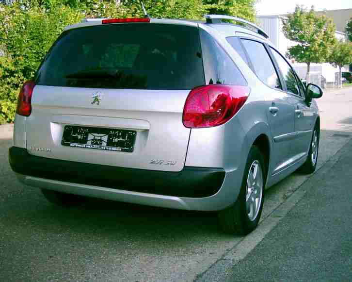 Peugeot 207 SW Family 1. Hand 35.000 km 2012er