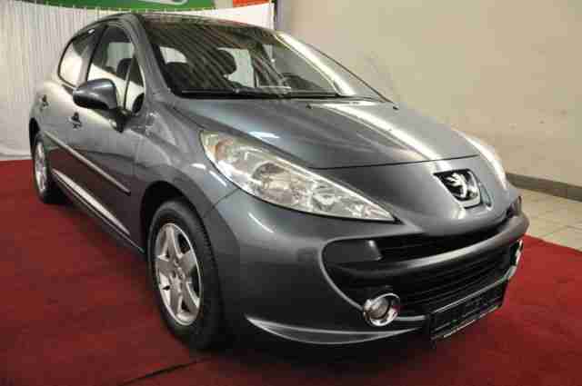 Peugeot 207 Urban Move 1.HAND WENIG KM NUR 138.000KM