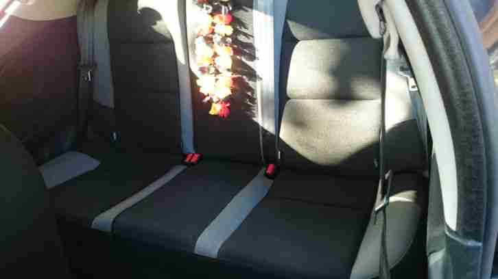 Peugeot 207 ; Urban Move ; 83000 km ; 73 PS