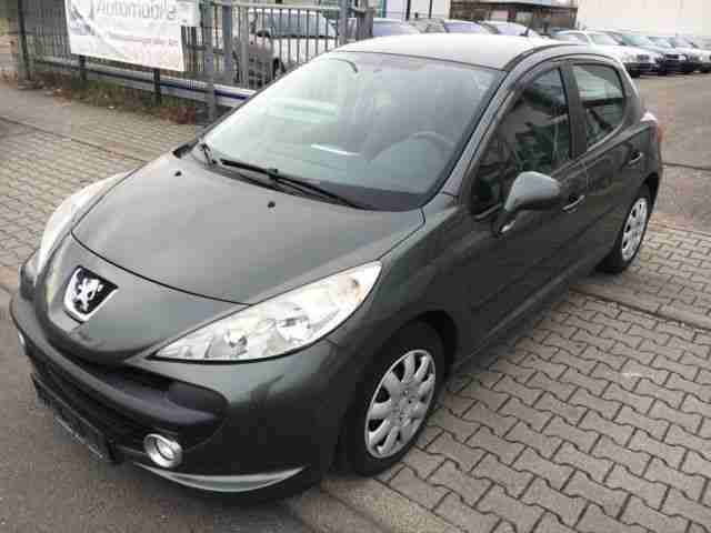 Peugeot 207 Urban Move Klima 1Hand 8fachbereift