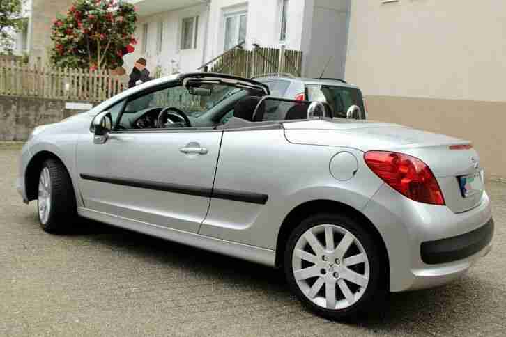 Peugeot 207 cc 120-VTI bj 2009.