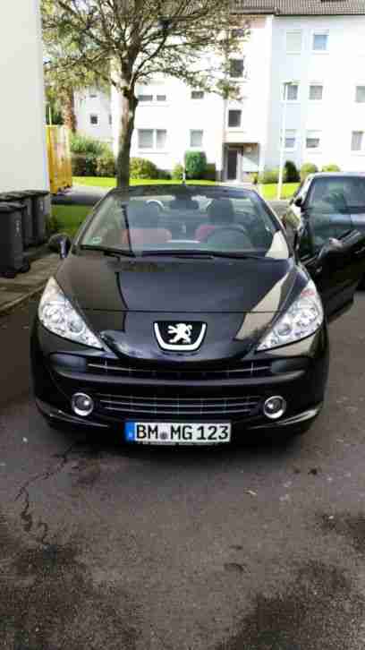 Peugeot 207CC Cabrio wunderschönes anschauen lohnt sich.