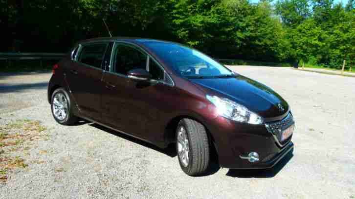 Peugeot 208 1.6 eHdi Allure Navi Garantie ca. 68.000 km