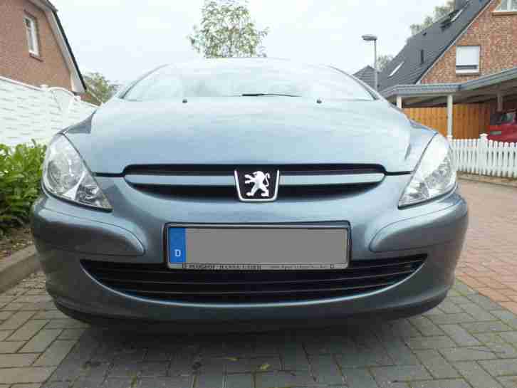Peugeot 307 CC 135 Cabriolet mit Klimaautomatik und Leichtmetallfelgen