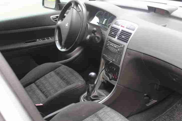 Peugeot 307 TÜV 08/2017, grüne Plakette Neue Kupplung Angemeldet Klima 2.HAND