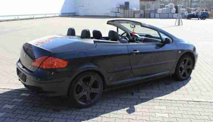 Peugeot 307cc Cabrio 2.0L 136PS Leder, 173tkm, PDC, 18 Alus.. u.v.m.