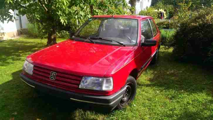 Peugeot 309 Liebhaberfahrzeug zum fertig machen