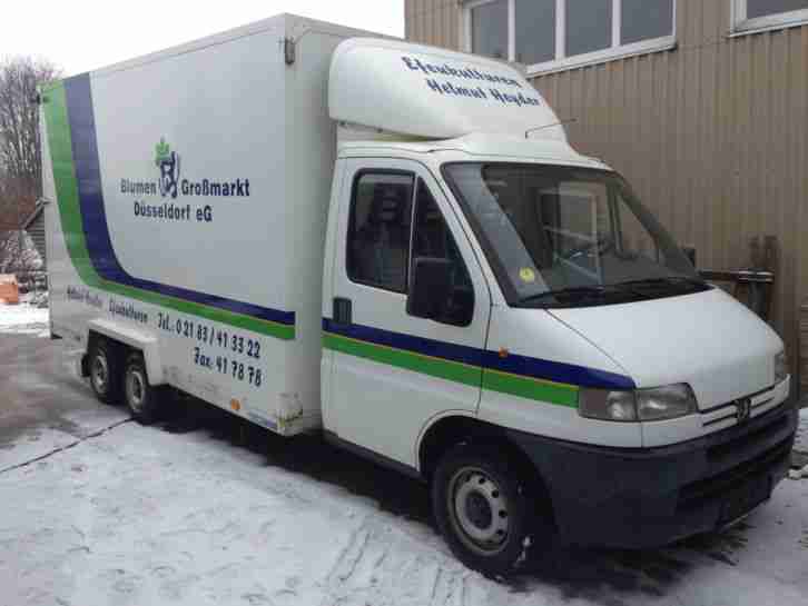 Peugeot Boxer mit Kano Aufbau