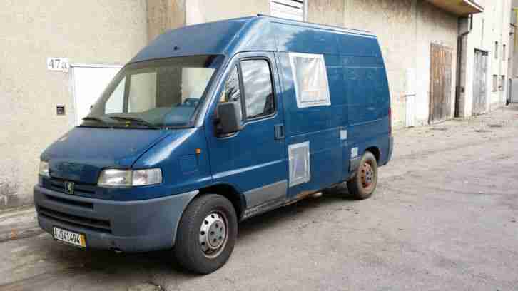 Peugeot Boxer-wird ausschlieslich als Teileträger verkauft