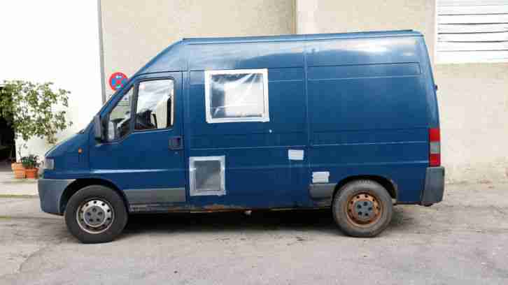 Peugeot Boxer-wird ausschlieslich als Teileträger verkauft