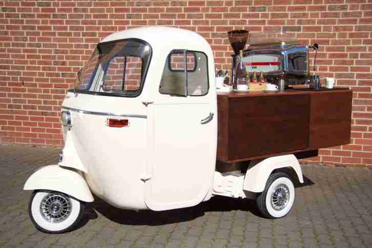 Piaggio Ape von 1964 als Verkaufswagen oder Kaffeemobil