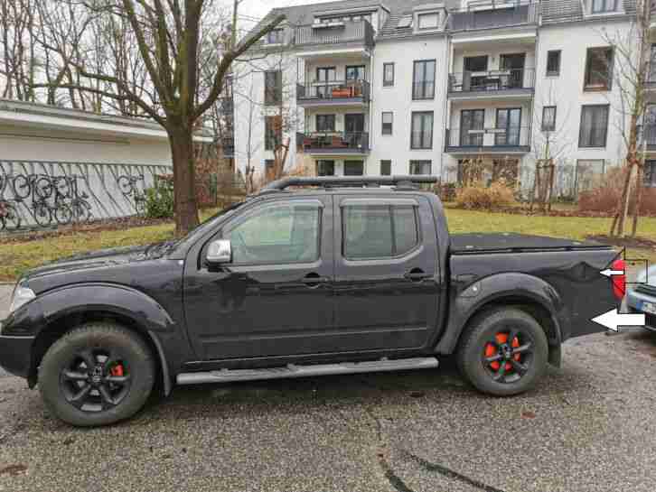 Pick Up Truck Nissan Narvara D40 2,5