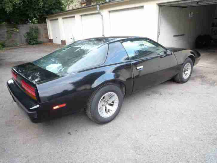 Pontiac Firebird 2,8 L V6 Coupé, Schwarz