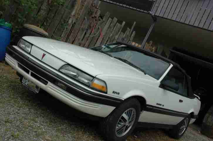 Pontiac Sunbird 3.1 Cabriolet mit 105000 Kilometer in gutem Zustand
