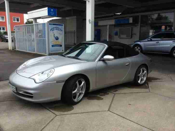 Porsche 911 996 Carrera Cabrio aus 2003 mit Sportauspuff super Sound Facelift