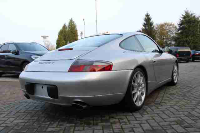 Porsche 911 Carrera 4*MEMORY*XENON*NAVI*SCHIEBEDACH*