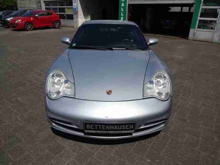 Porsche 911 Carrera 4