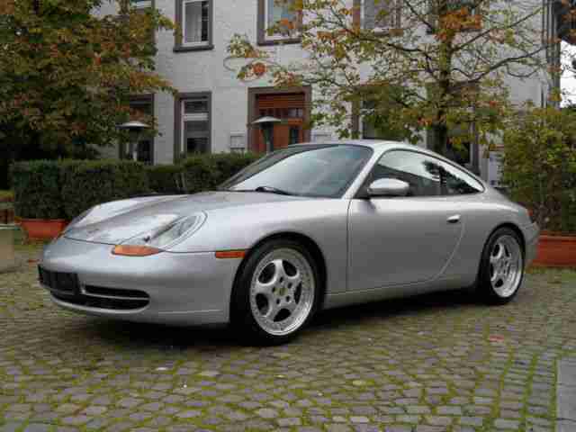 911 Carrera aus 2 Hand Scheckheft Topzustan