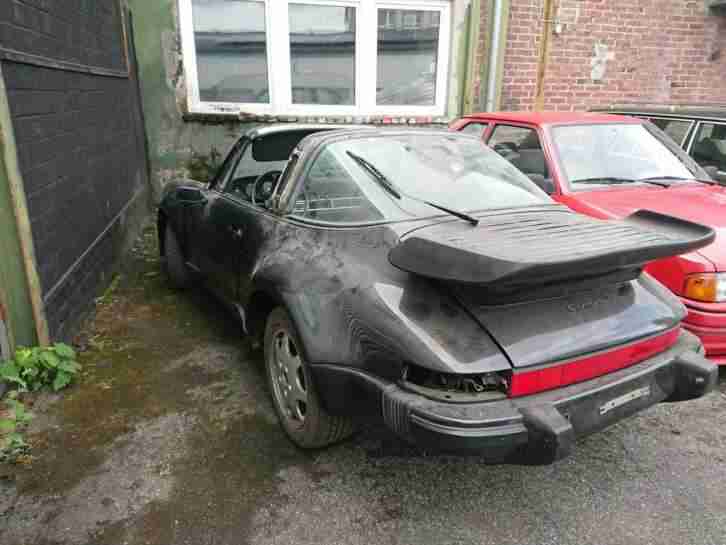 Porsche 911 F Model Targa Sowie auf bilder zu Sehen ist.