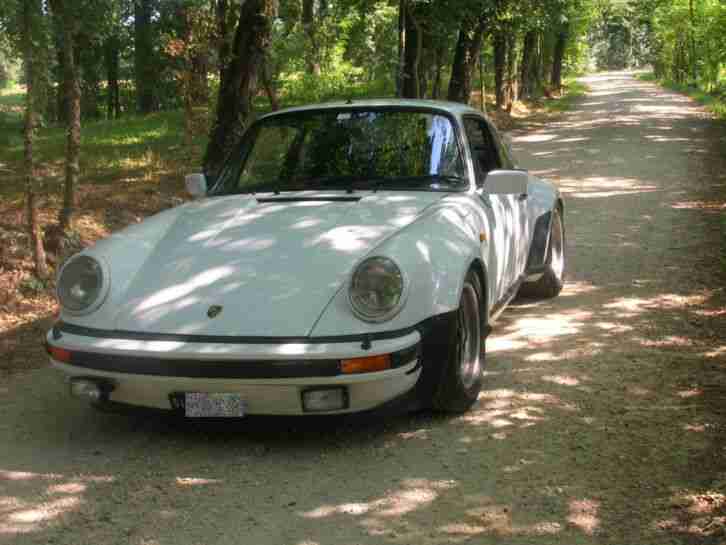 Porsche 911 T (S trim)