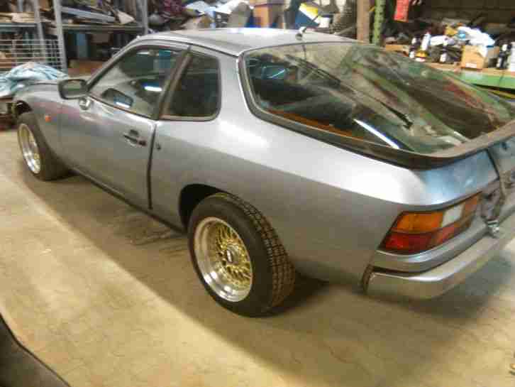 Porsche 924
