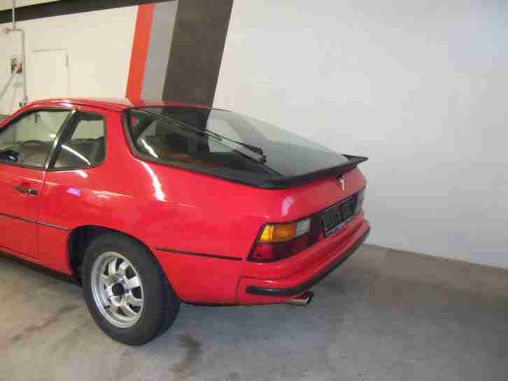 Porsche 924 OLDTIMER SPORTWAGENKLASSIKER WERTANLAGE