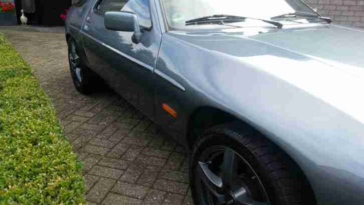 Porsche 928 S