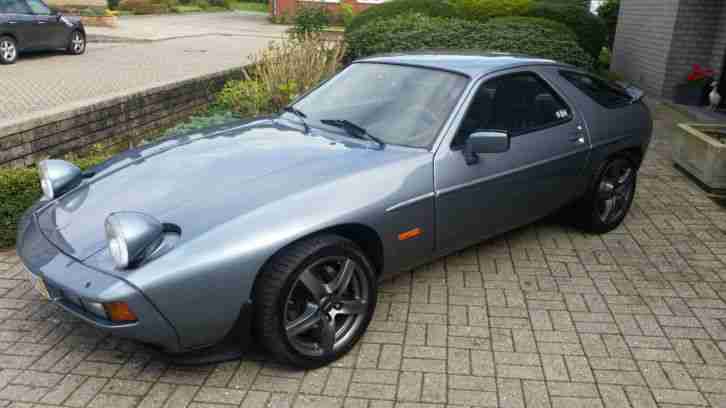 Porsche 928 S