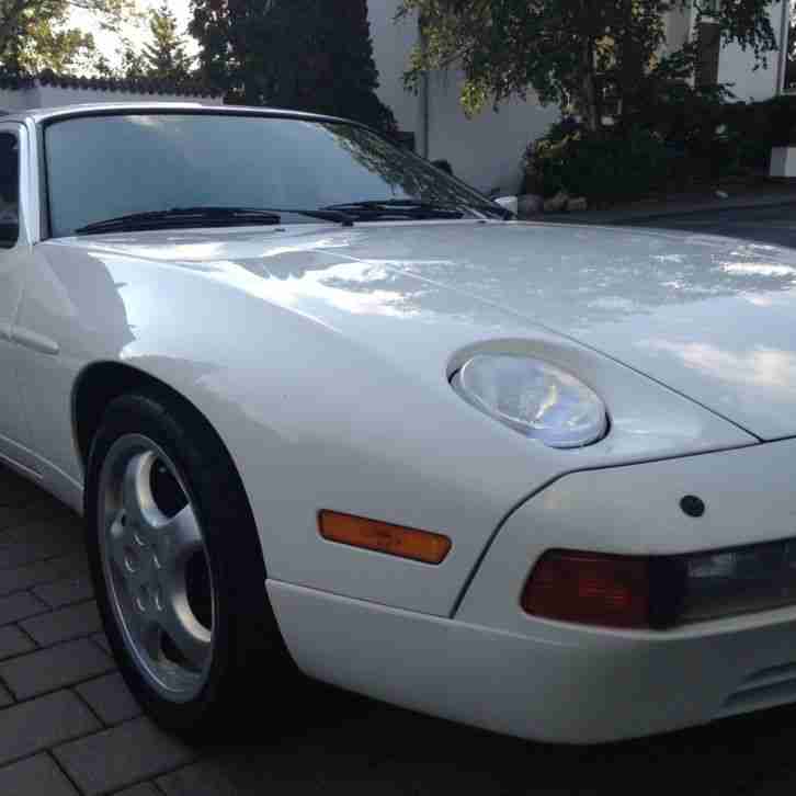 Porsche 928, S4. TUV 07/2017