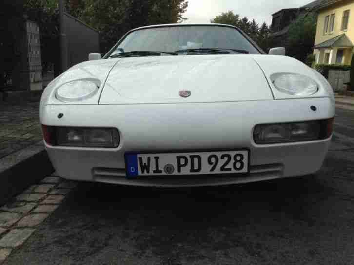 Porsche 928, S4. TUV 07/2017