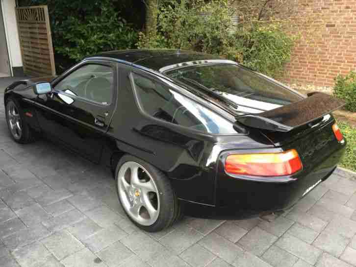 928 S4, diamant schwarz met.