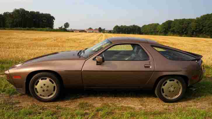 Porsche 928S